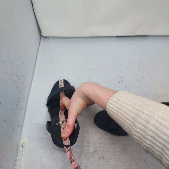 Christian Louboutin O Marylin Leather Black Strappy Heel Sandal - Picture 8 of 12